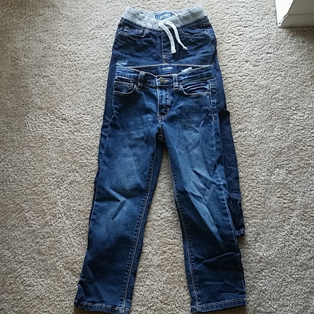 Old Navy straight leg 5T jeans. Boy jeans.